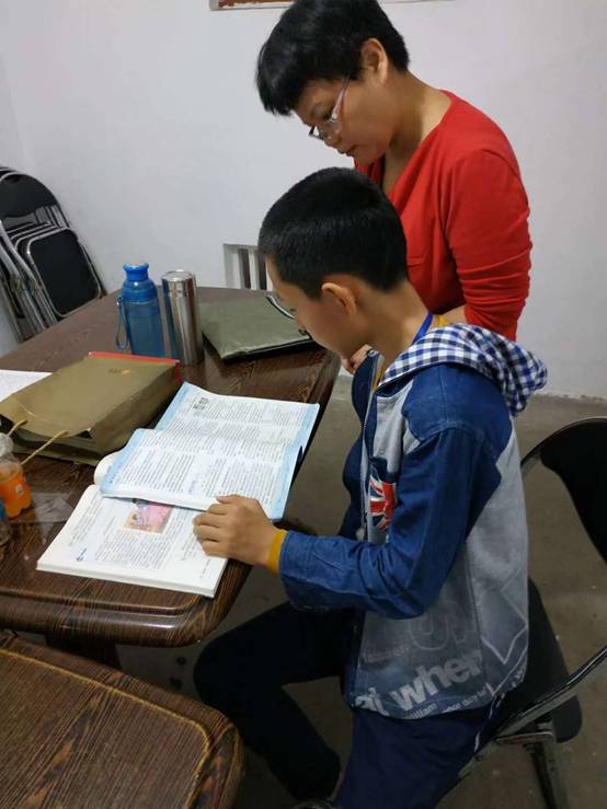 说明: E:\离退休工作部\2018\上网材料\相片\孩子学习相片\微信图片_20181224085014.jpg