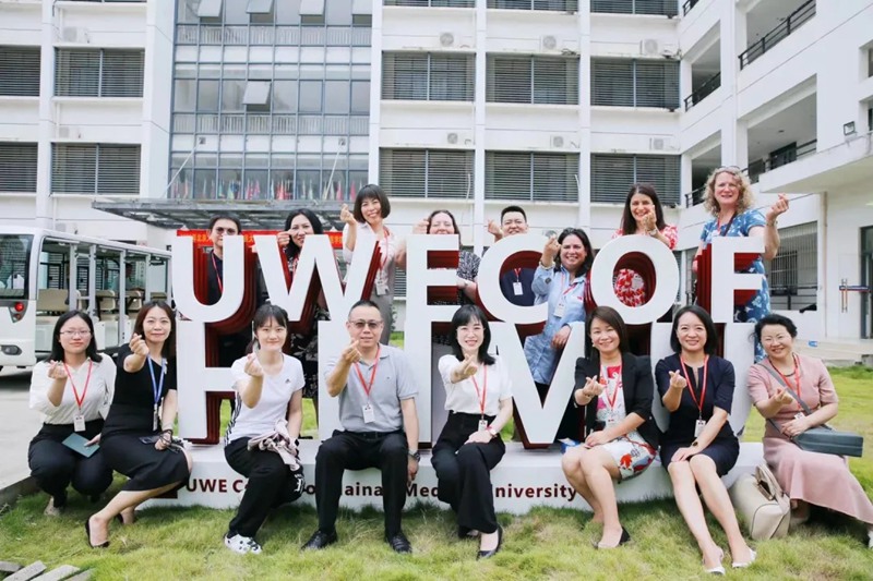 2-海南医学院西英格兰学院教师团队。海南医学院供图