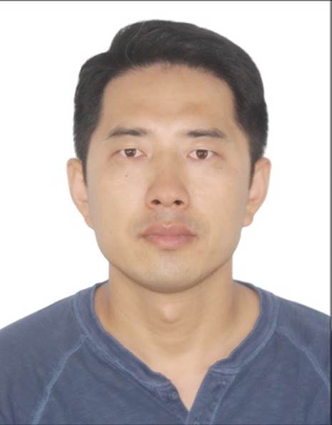 小孩的脸描述已自动生成